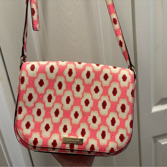 kate spade Handbags - Kate Spade Laurel Way Carsen Multi-Pink Crossbody bag